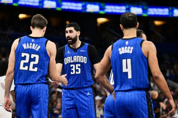 魔术击败凯尔特人以保持NBA赛季内锦标赛的活力
