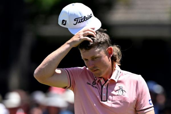 LIV高尔夫的史密斯挣扎西班牙新秀领先澳大利亚PGA